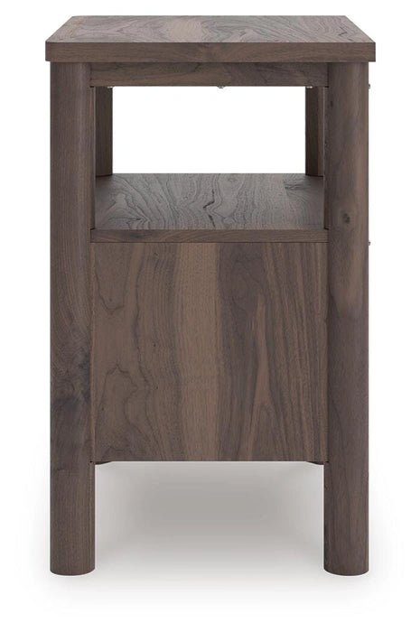 Pamytta Nightstand