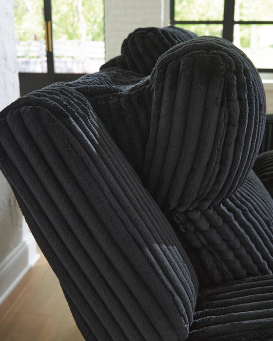 Belvarrow Loveseat