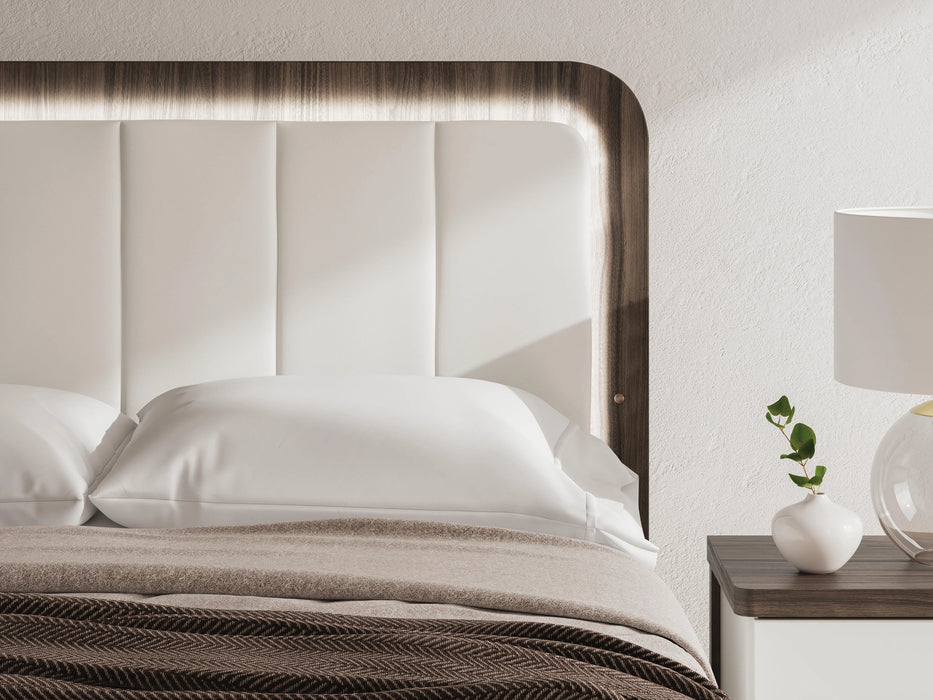 Kendanport Upholstered Bed