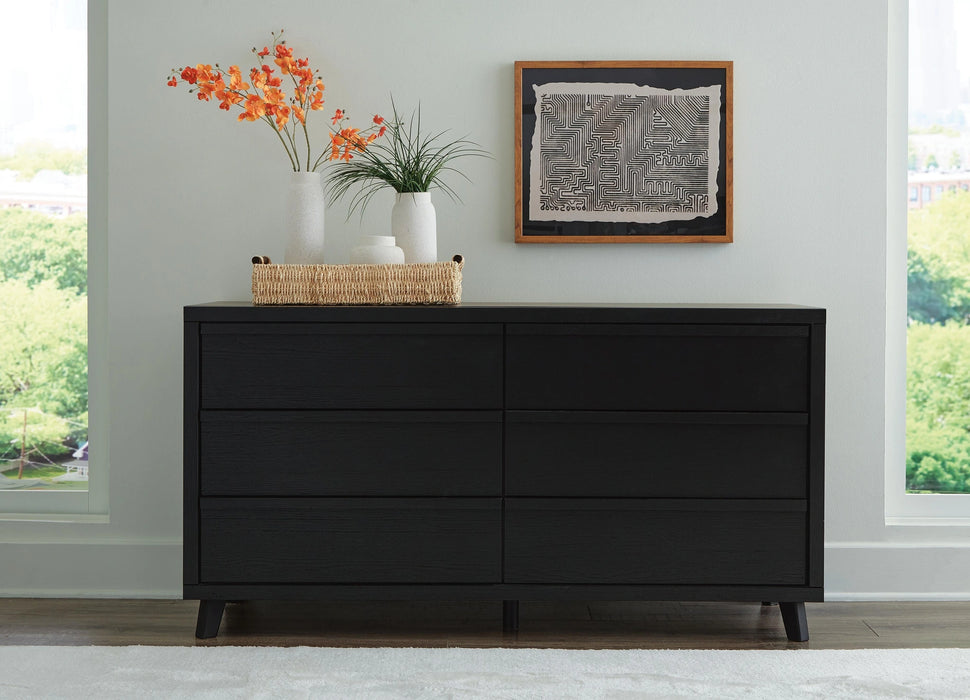 Danziar Dresser