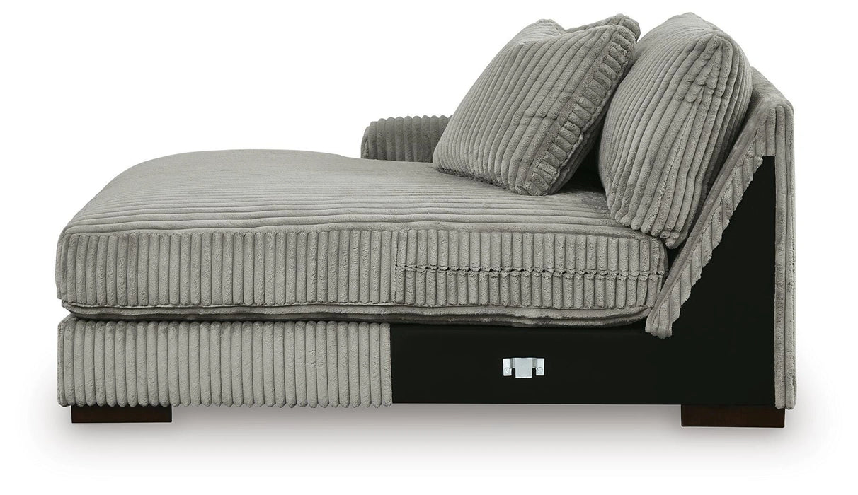 Lindyn Sectional with Chaise