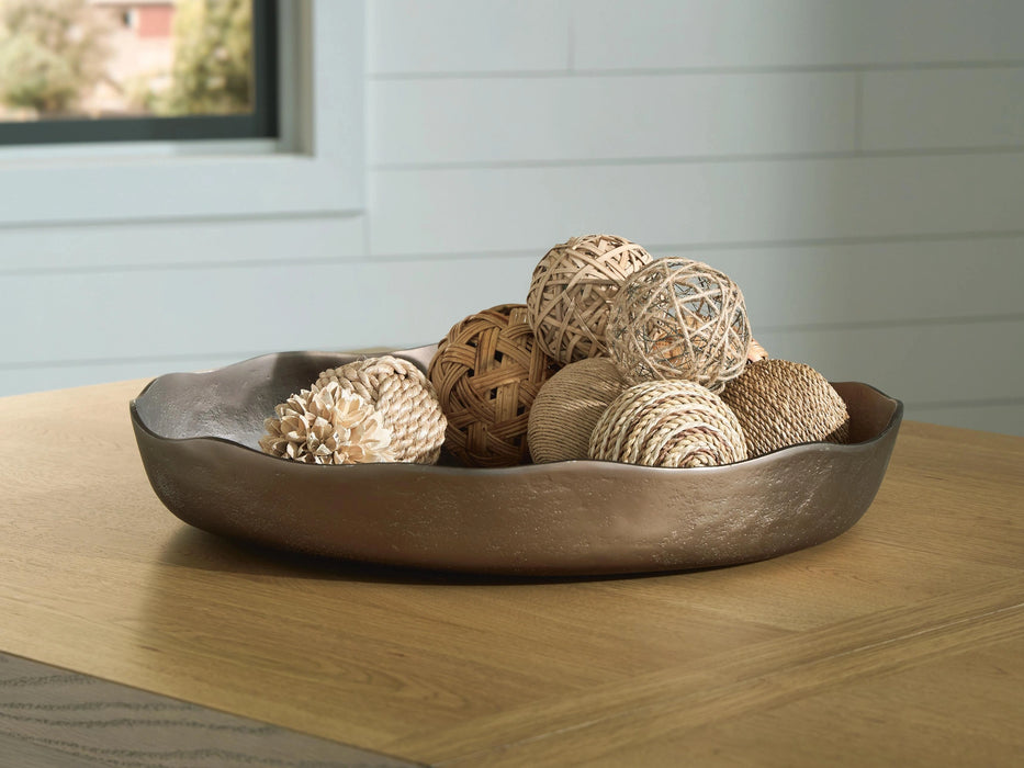 Wallmen Tray