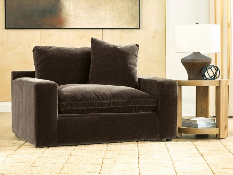 Maxton Heights Oversized Chair
