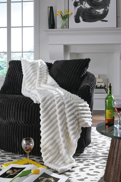 Alsonwell Throw - Furniture Gallery