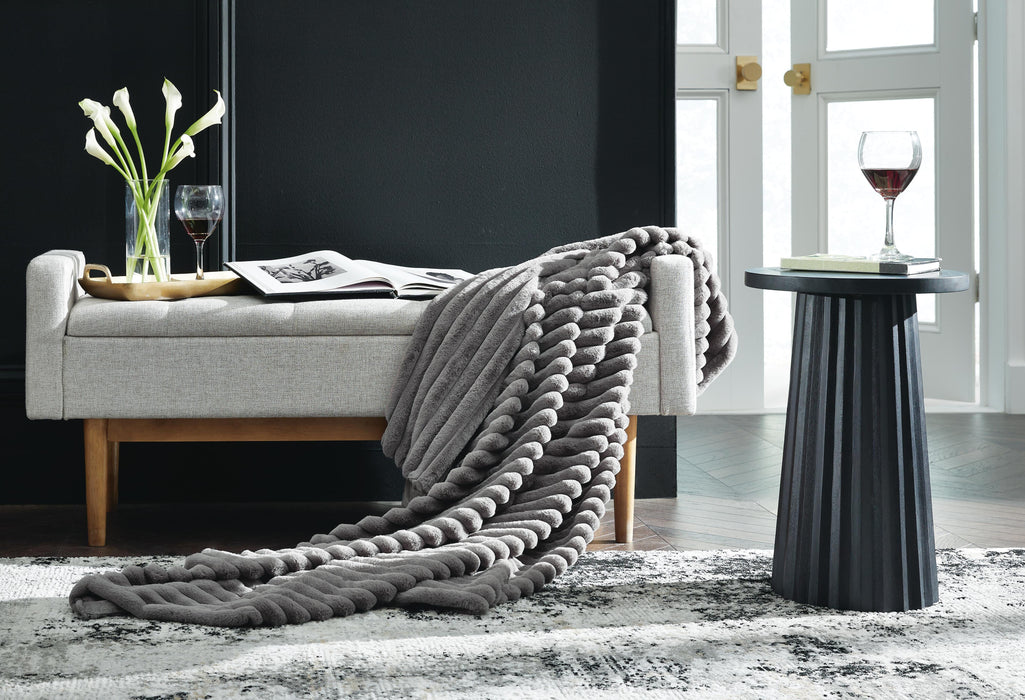 Alsonwell Throw - Furniture Gallery