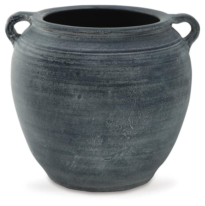Meadie Vase - Furniture Gallery