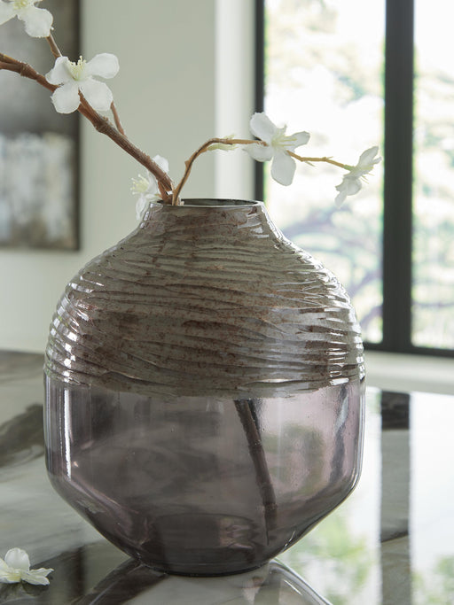 Harpwick Vase - Furniture Gallery