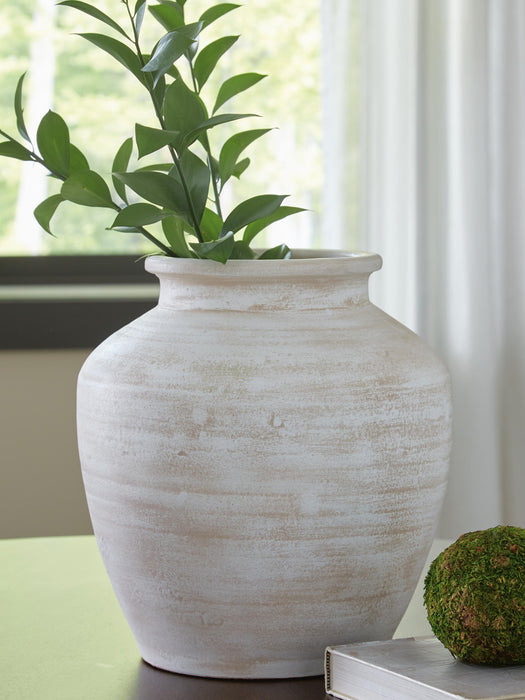 Meadie Vase - Furniture Gallery