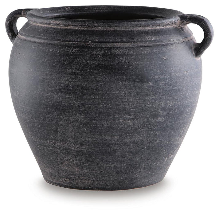 Meadie Vase - Furniture Gallery