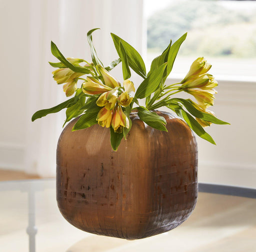 Capard Vase - Furniture Gallery