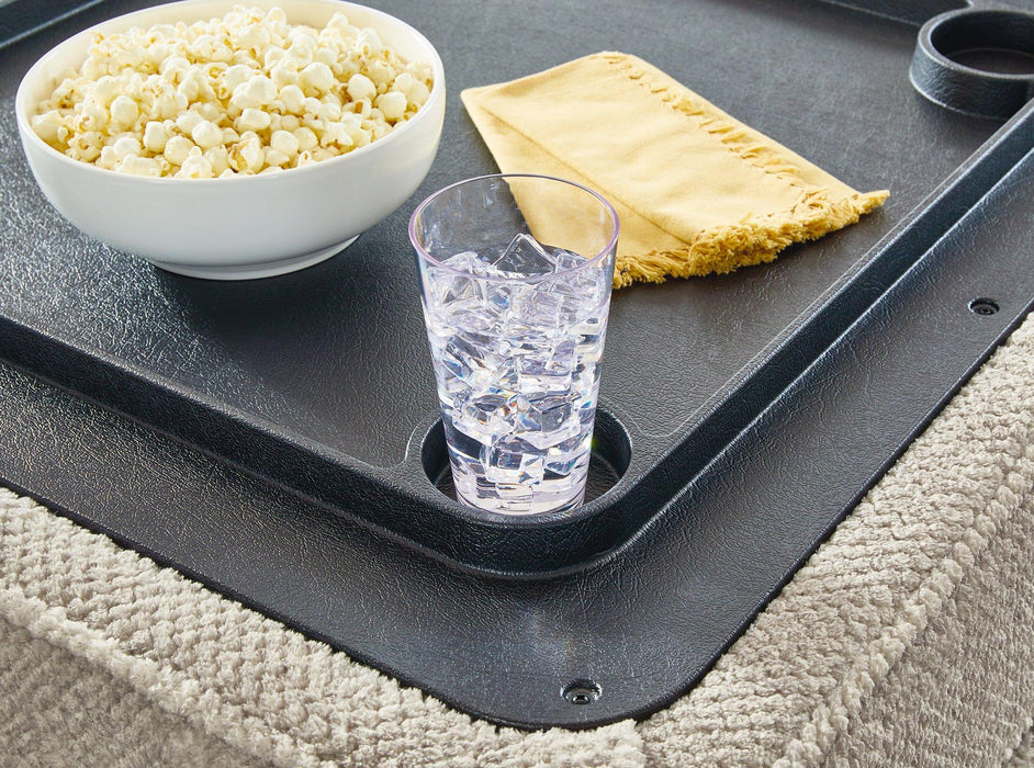 Calnita Living Rom Set - Furniture Gallery