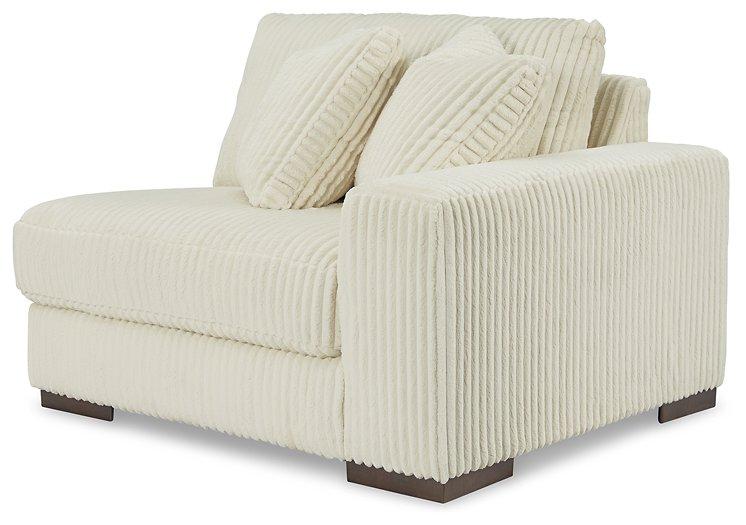 Lindyn Sectional - Furniture Gallery