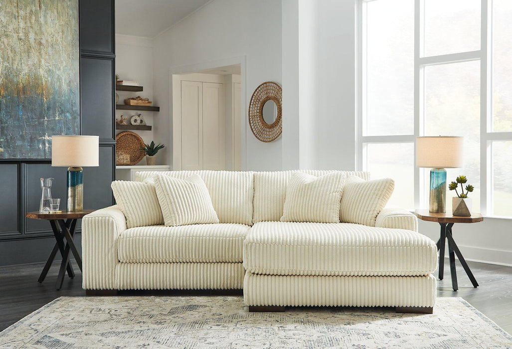 Lindyn Sectional with Chaise - Furniture Gallery