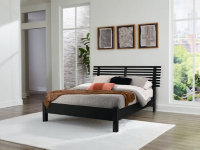 Danziar Queen Slat Bed - Furniture Gallery