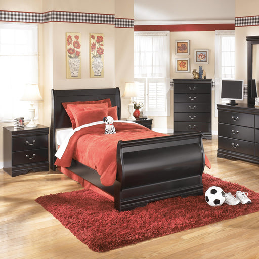 Huey Vineyard Dresser and Mirror - Furniture Gallery