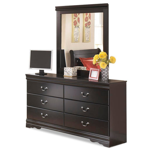 Huey Vineyard Dresser and Mirror - Furniture Gallery
