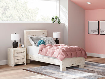 Lawroy Bed - Furniture Gallery