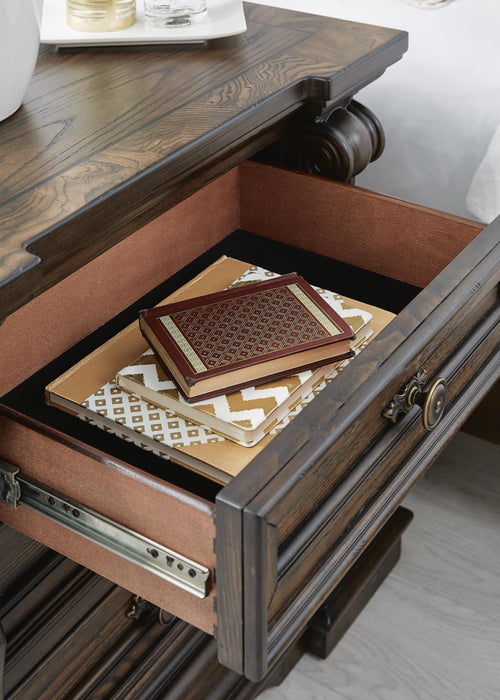 Maylee Bedroom Set - Furniture Gallery