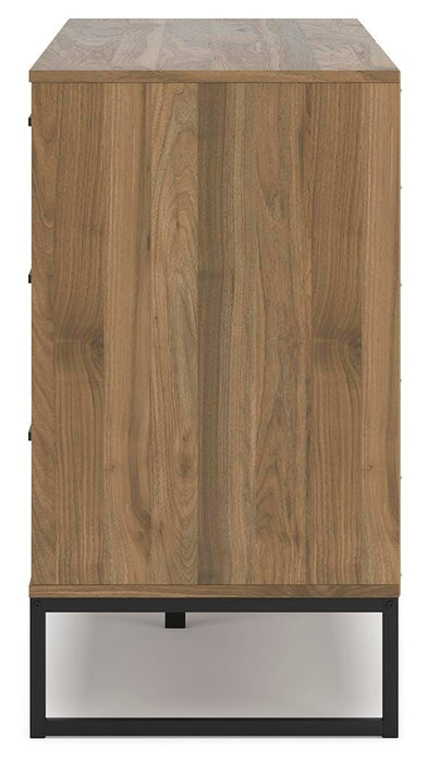 Deanlow Bedroom Package - Furniture Gallery