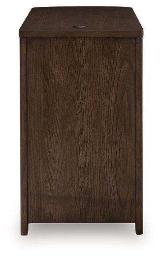 Camdill Chairside End Table - Furniture Gallery