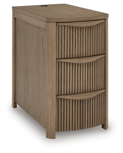 Camdill Chairside End Table - Furniture Gallery