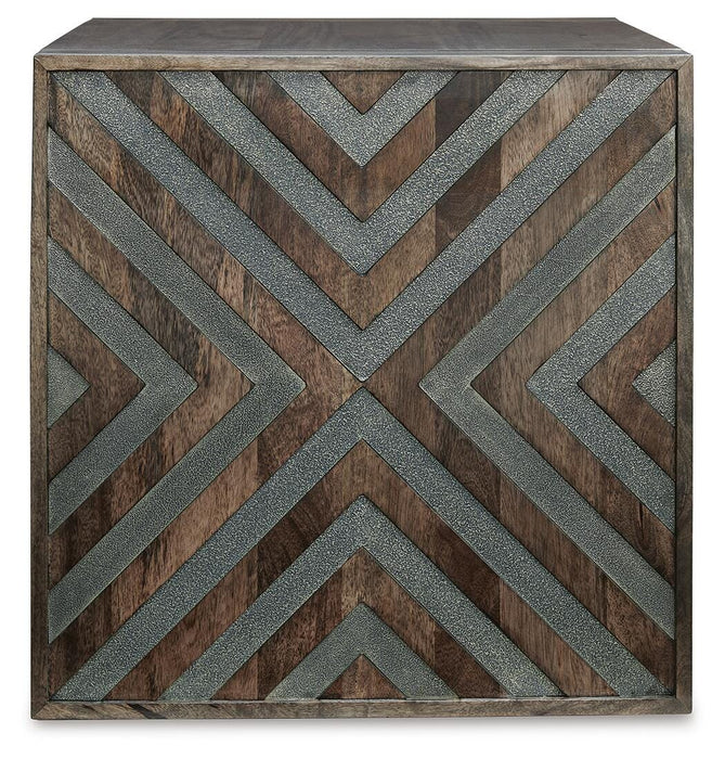 Dreggan End Table - Furniture Gallery