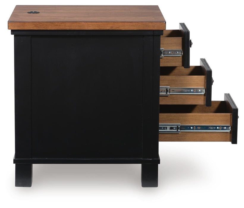 Wildenauer Chairside End Table - Furniture Gallery