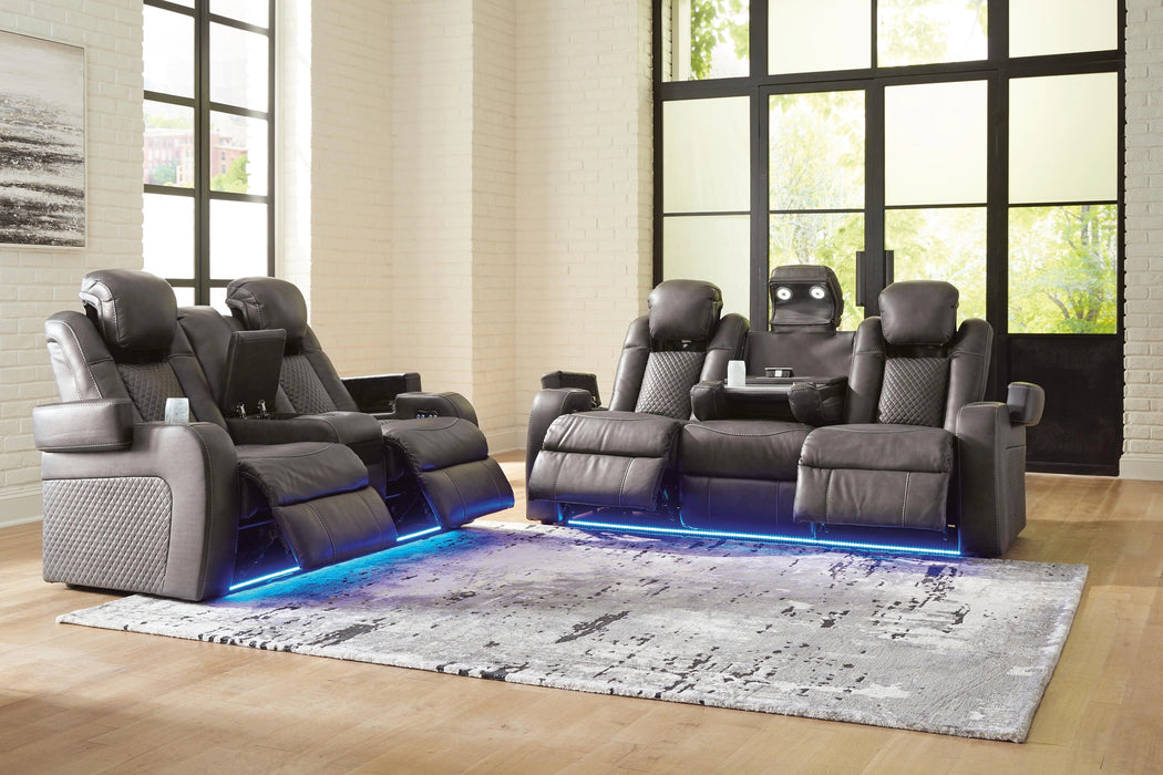 Fyne-Dyme Living Room Set