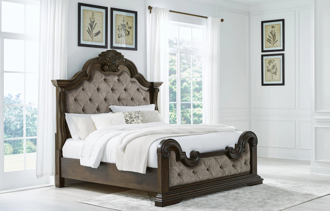 Maylee Bedroom Set
