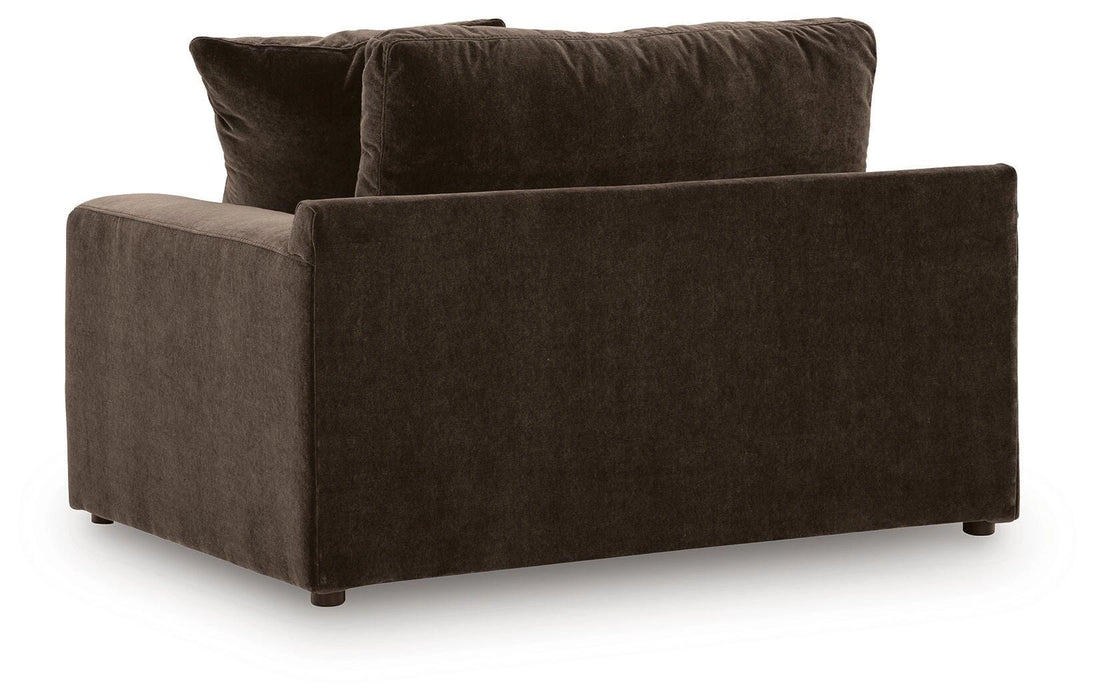 Maxton Heights Oversized Chair
