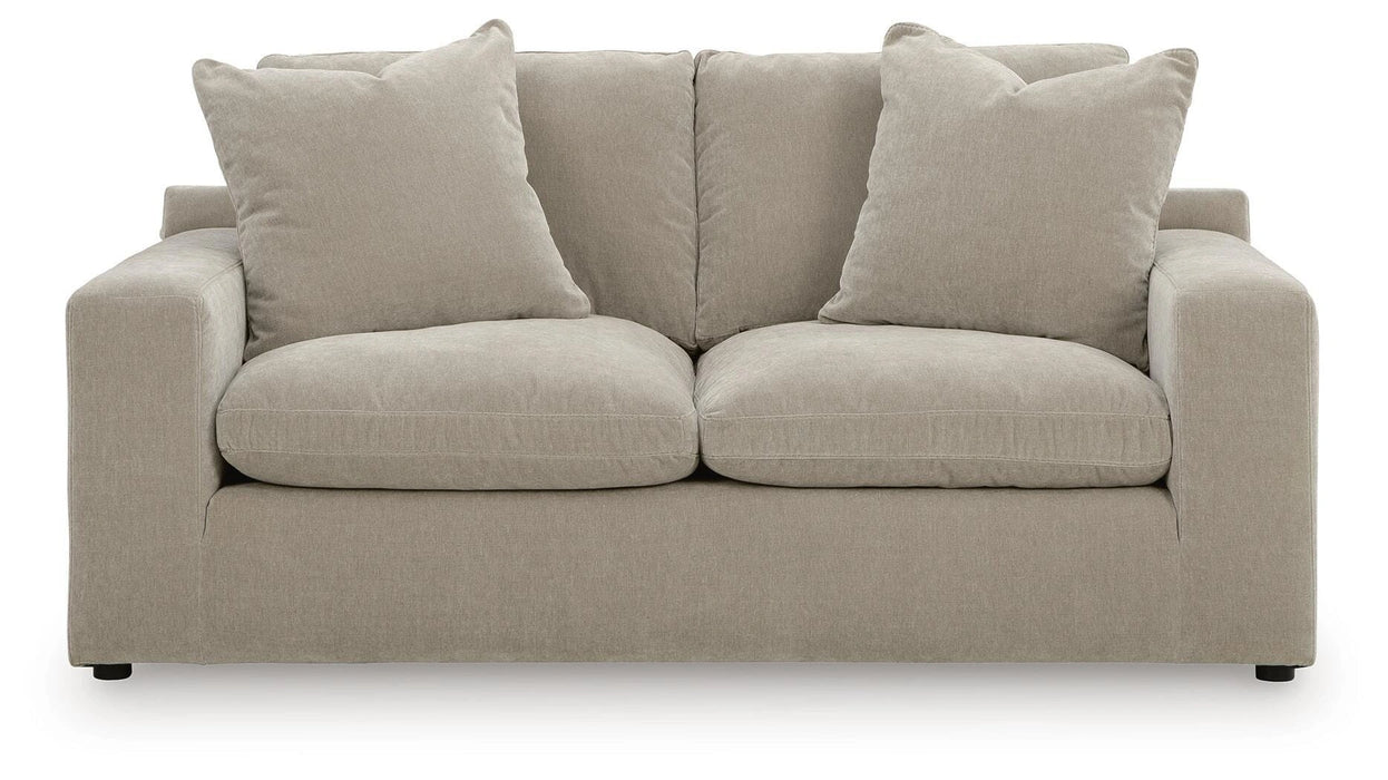 Maxton Heights Loveseat
